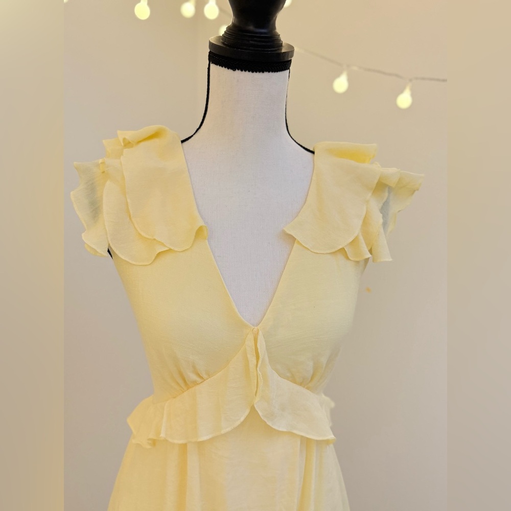 🌾 Yellow Ruffled V-Neck Mini‎ Dress - Picture 4 of 5